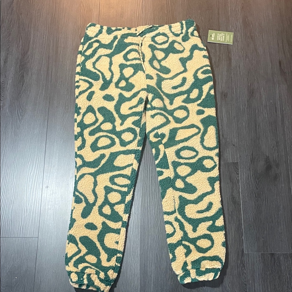Yellowstone Geysers Trail High Pile Fleece

Fleece and fleece pants (L) - Picture 4 of 10